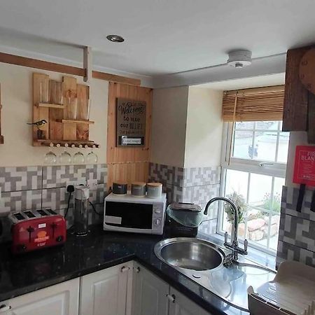 Cosy Cottage In Garnant Exterior photo