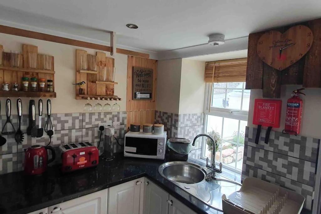 Cosy Cottage In Garnant Exterior photo