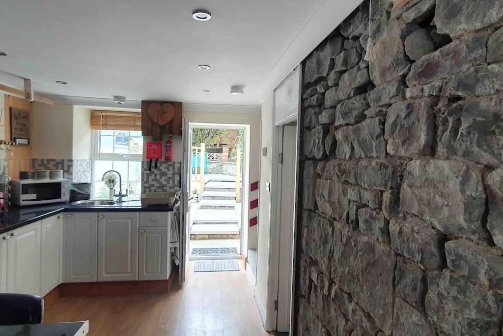 Cosy Cottage In Garnant Exterior photo